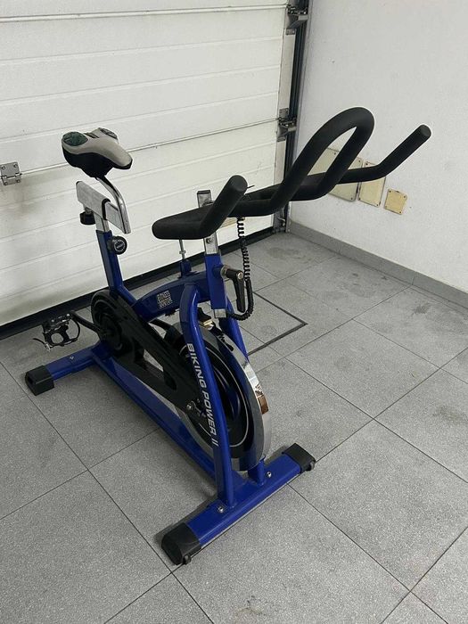 Bicicleta de interior para treino.440411189549486082