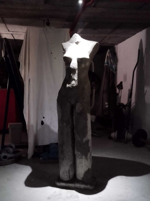 Rzeźba odlew z betonu