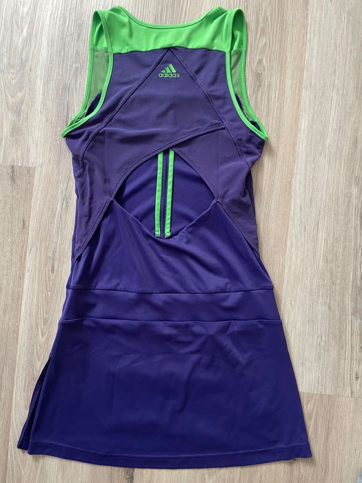 Conjunto casaco e vestido de ténis