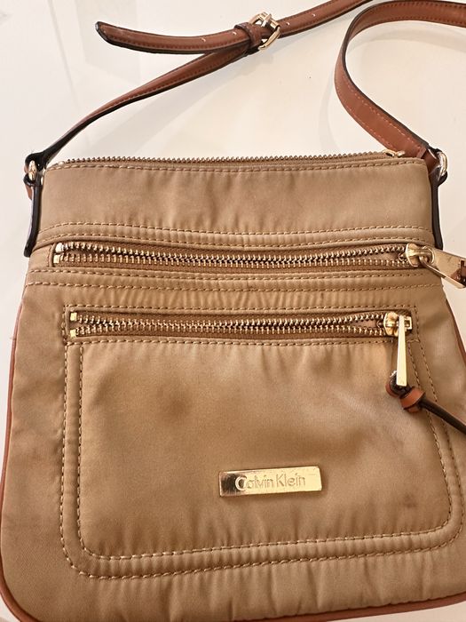 Torebeczka w kolorze khaki calvin klein