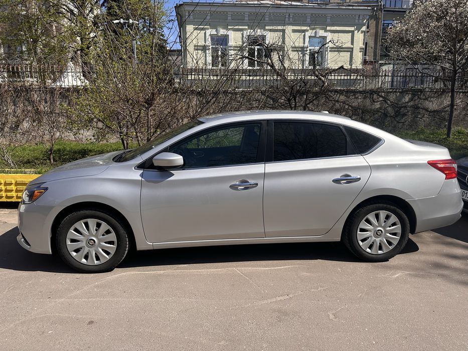nissan sentra 2017