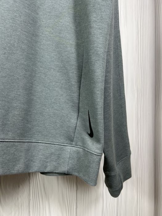 Nike Yoga Crew Grey світшот кофта з гарним базовим дизайном Розмір М