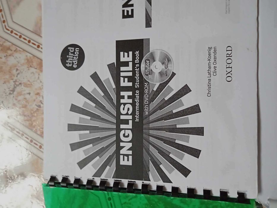 English File Intermediate Studens's Book & Workbook
