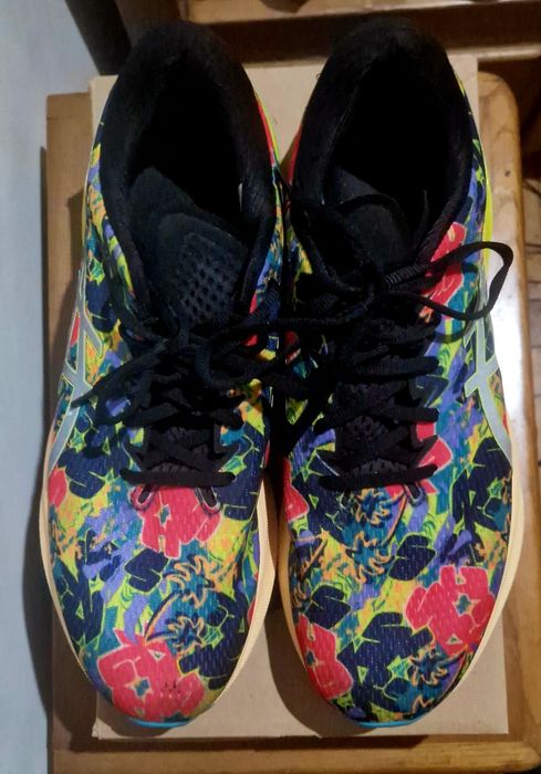 Asics Novablast 3 (Tam. 47) – 90km – Com Caixa