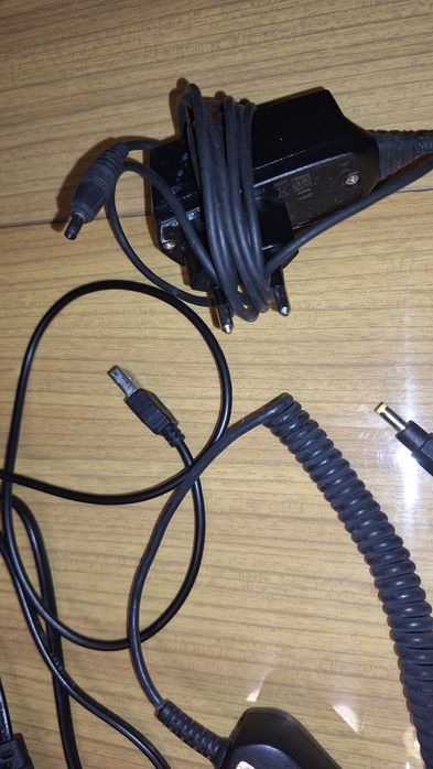 Zestaw zasilaczy ładowarek 16 sztuk