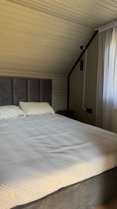 Будинок+ критий басейн + джакузі