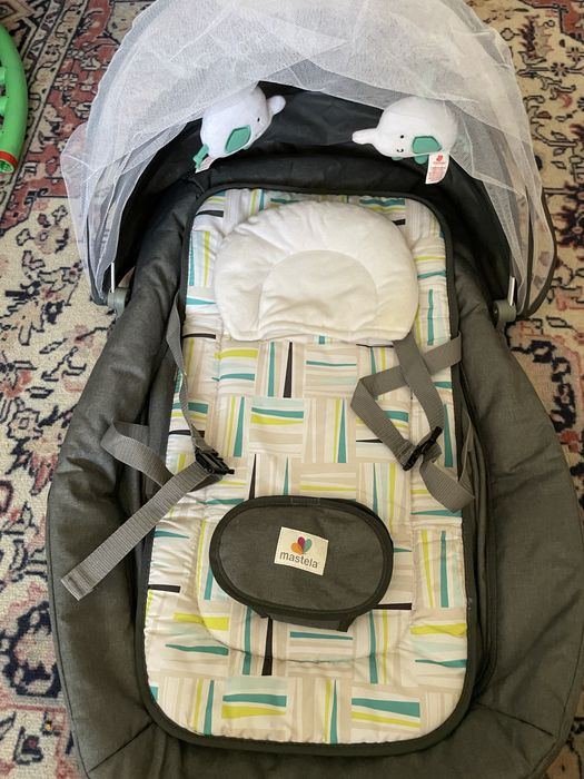 Дитячий заколисувальний центр