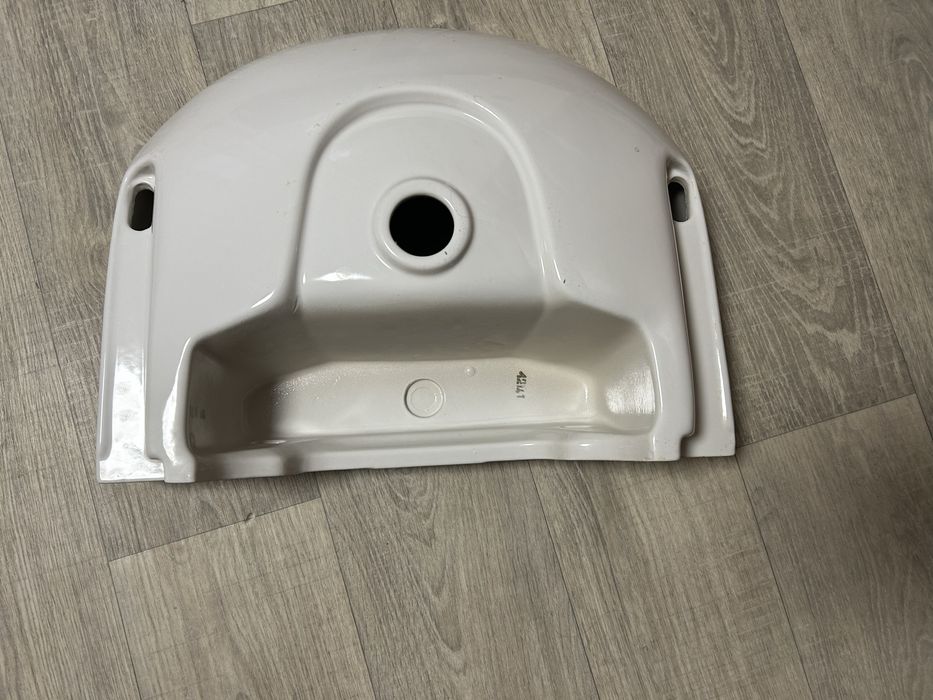 Раковина для ванної кімнати