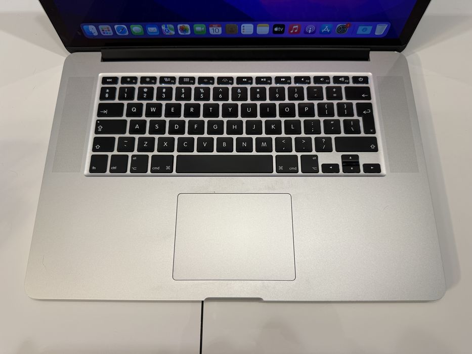 Macbook PRO 15 Cali I7 16GB RAM 256GM Sprawny