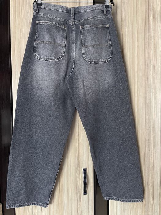 Jeansy Bershka