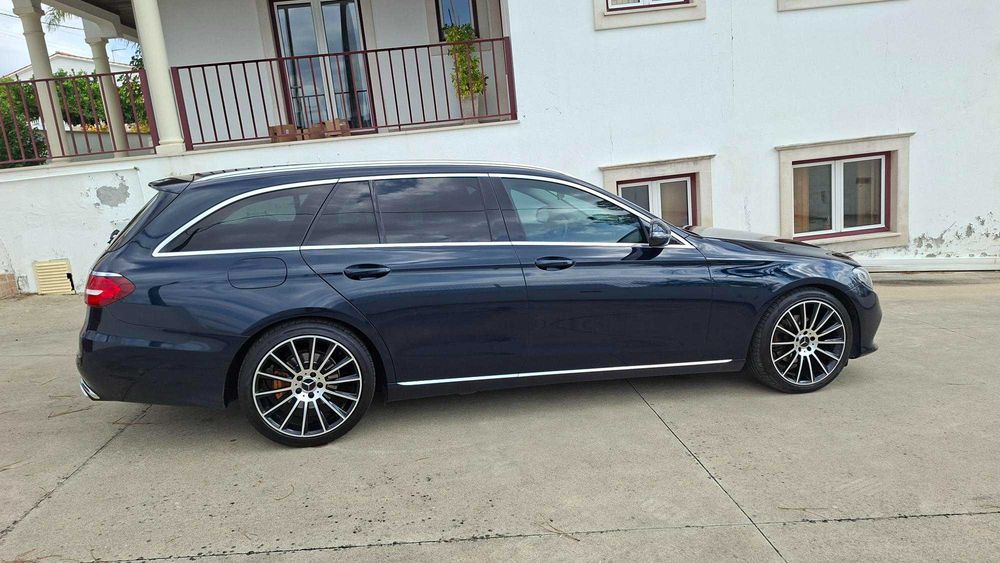 Mercedes-Benz E 220 2.0D 9G-TRONIC AMG — photo 4