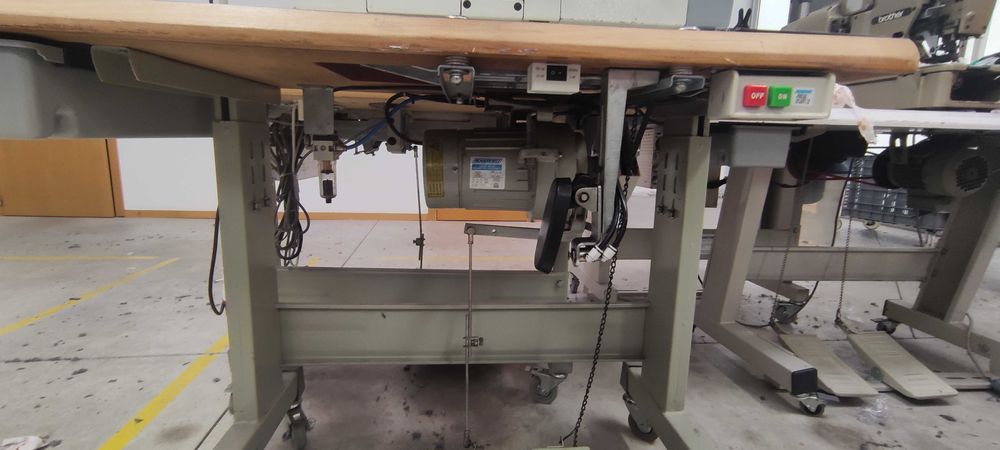 Máquina de  Colarete SIRUBA W222-356