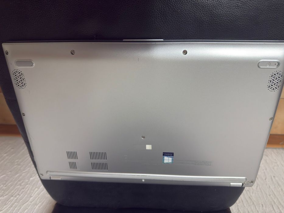 Asus VivoBook 15