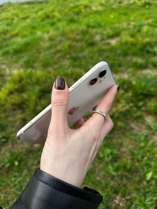 IPhone 11 128gb como novo com 5 capas negociável