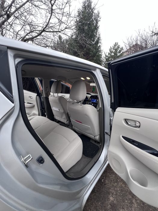 Продам Nissan Leaf 9/12 . Возможен обмен