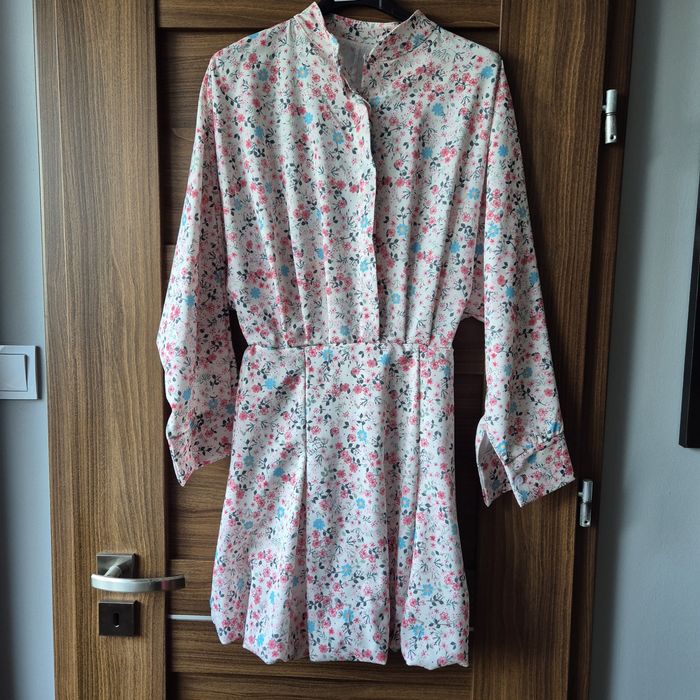 Sukienka kwiaty nowa