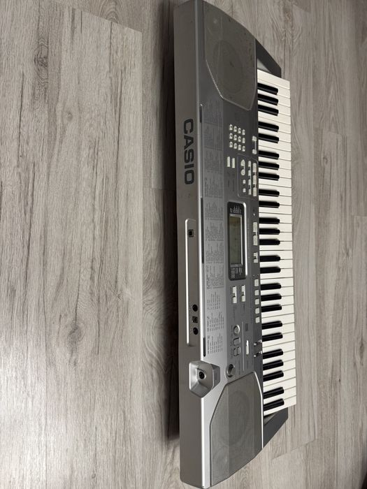 Продам синтезатор Casio ctk-800