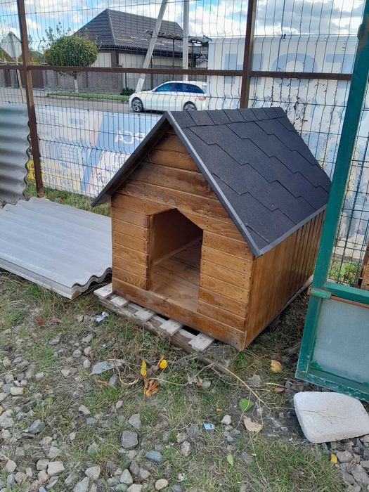 Будки для   собак   великіх та маленьких