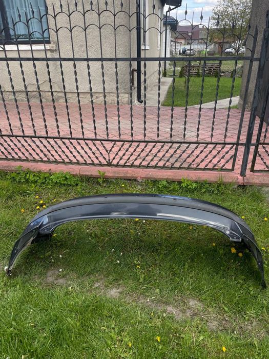 Передній бампер Ford Focus II