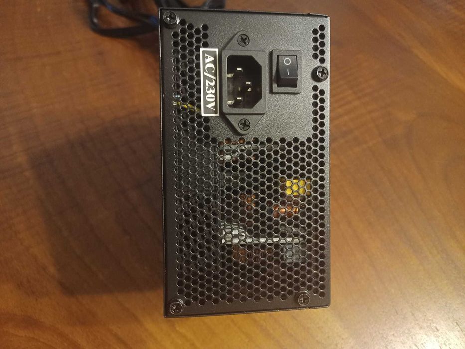 Fonte Alimentação Mars Gaming MPB750SI 750W - Como Nova (C/ Caixa e Fatura)