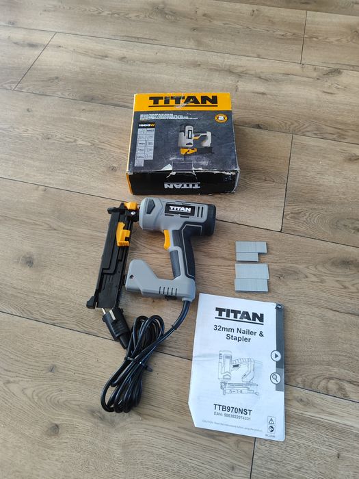 Stapler/gwoździarka Titan 1900wat, rok produkcji 2025