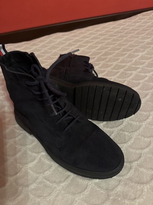 Zimowe buty Tommy Hilfiger 42 zamsz