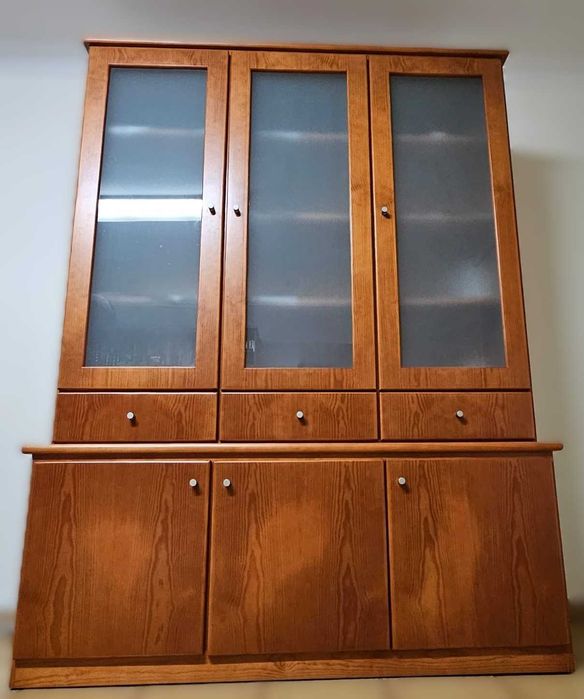 Cristaleira ou Móvel de escritório