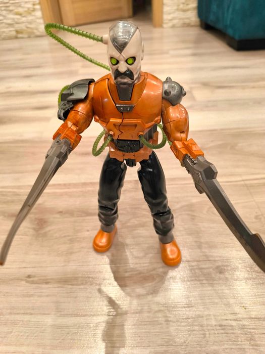 Robot toksyczny Doktora X z serii Action Men