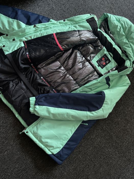 Лижна куртка жіноча