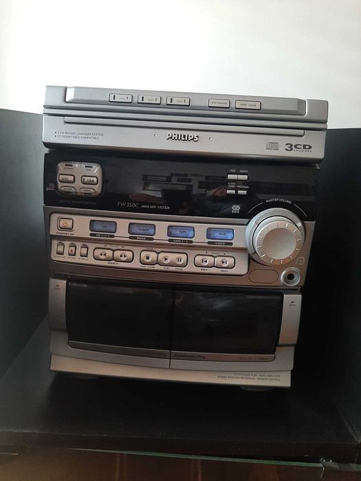 Aparelhagem Philips  com colunas e móvel suporte- NOVO