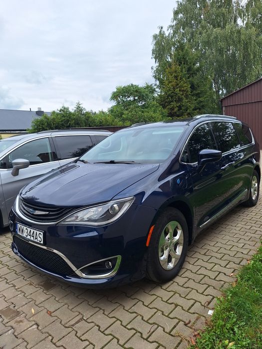 WYNAJEM  7 osobowy Chrysler Pacifica PREMIUM 3.6 V6
