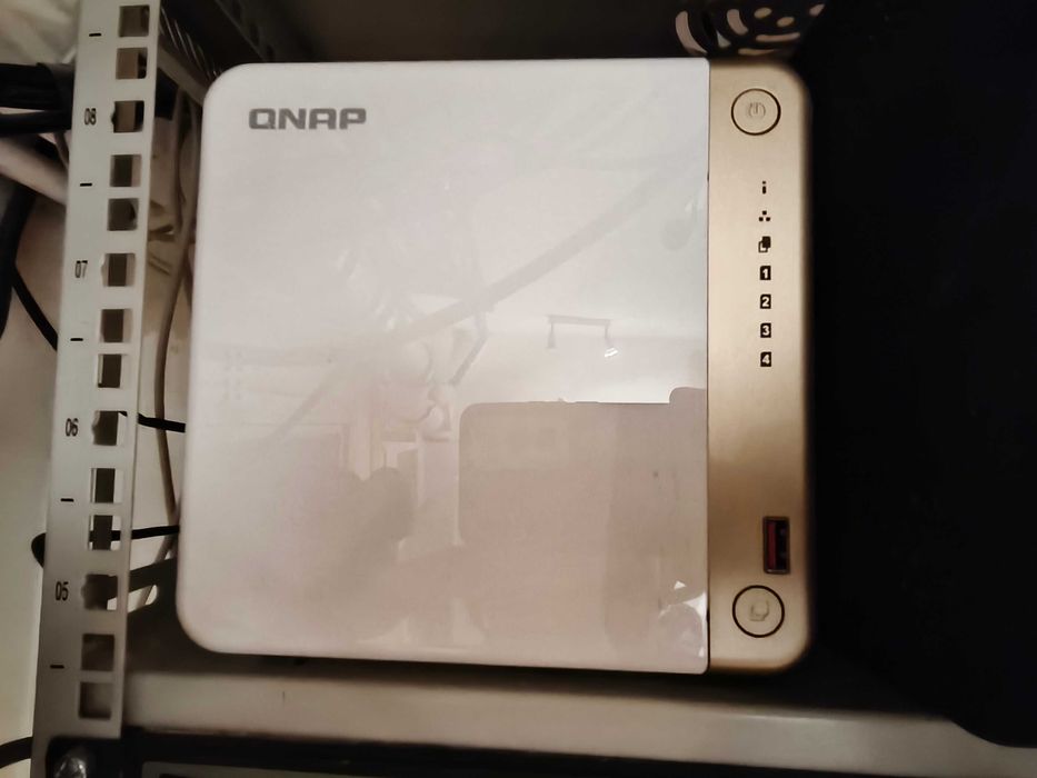 Serwer NAS Qnap ts-462 4x4TB + ts-431p2 4x3TB + hp elitedesk 800 g4 16gm ssd512
