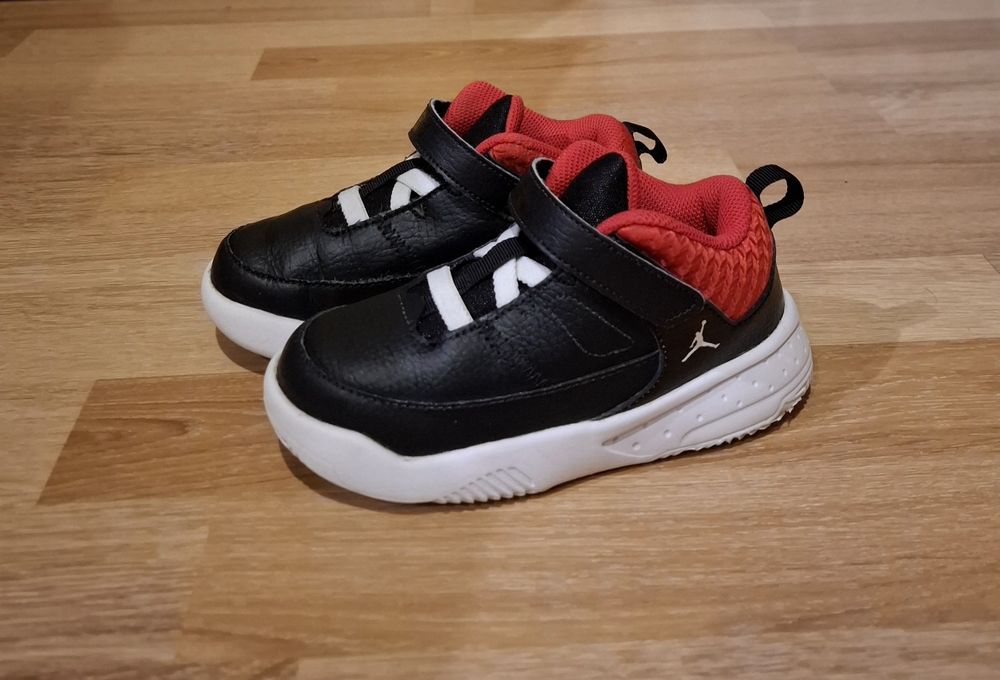 Кросівки NIKE JORDAN хайтопи кроссовки Nike Jordan кросівки Reima 27