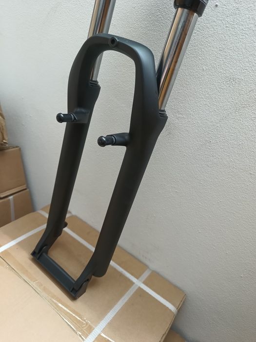 Amortyzator 29" 28" 1 1/8" v-brake Sr Suntour XCE Nowy