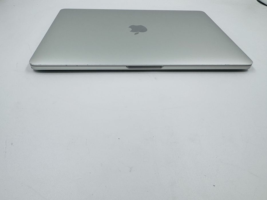 Apple Macbook Pro 13 2020 M1 8GB RAM 256GB SSD Silver IL6818