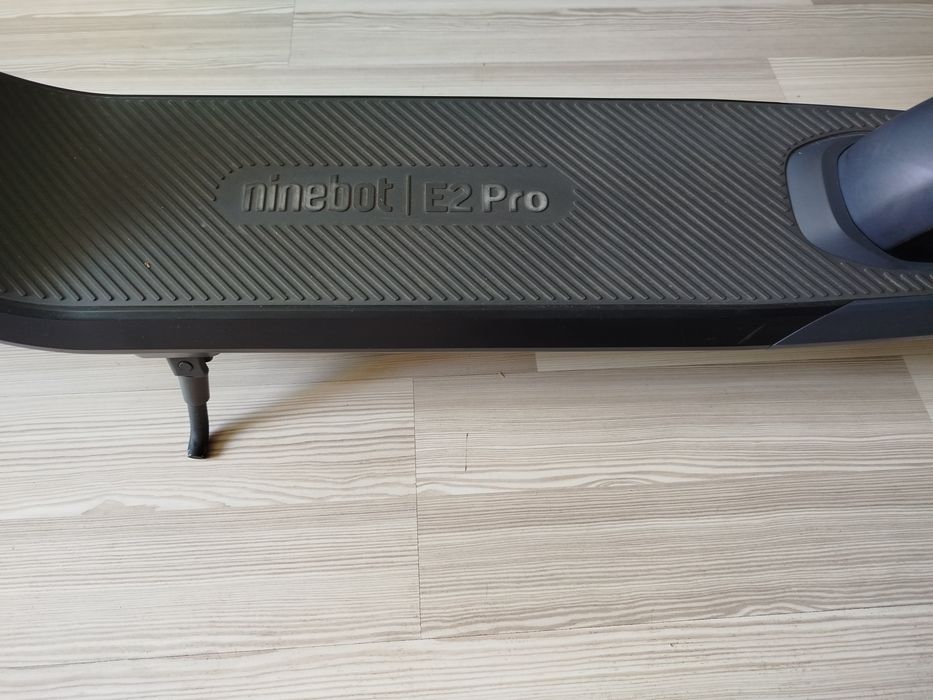 Продам електро самокат Ninebot