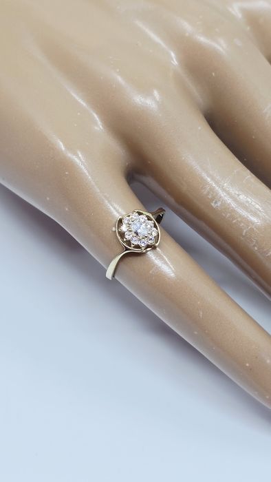 Złoty pierścionek próba 585 14k Używany