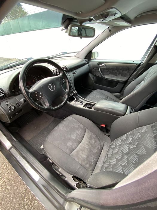 Mercedes Benz c220 CDI  w203 143cvs foto 4