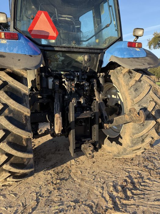Tratot New Holland TM120