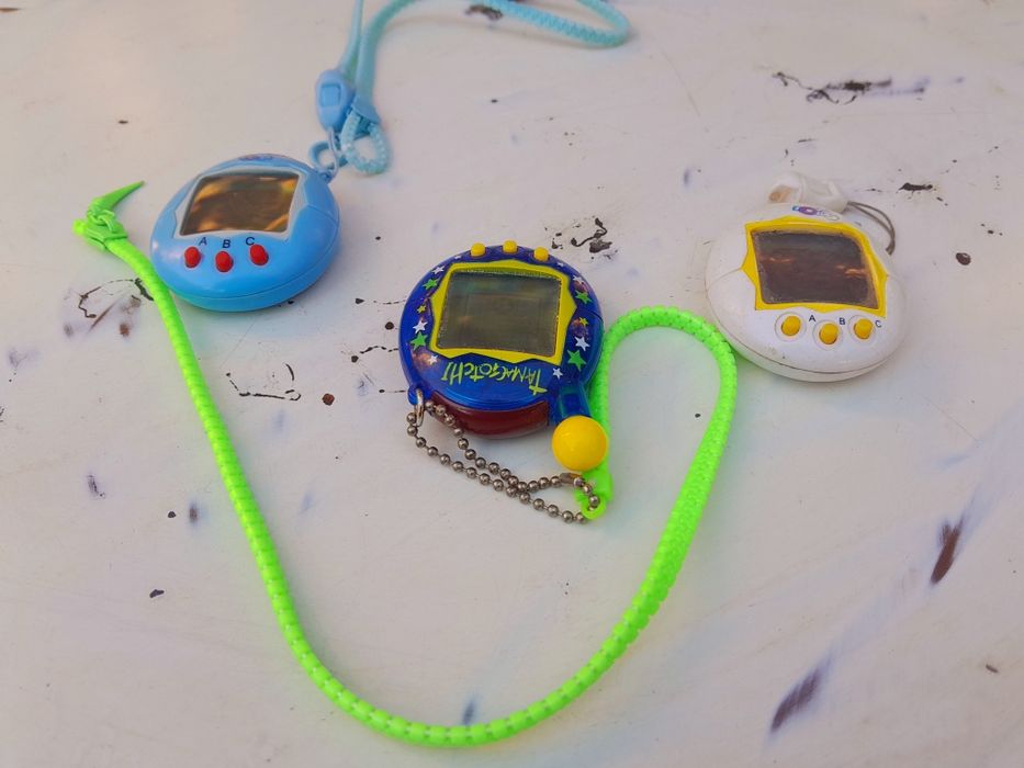 Tamagotchi Connection V1 plus azul