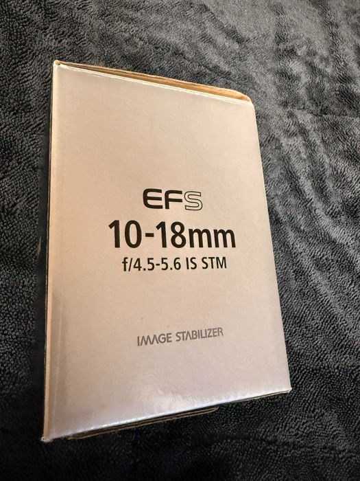 Об'єктив Canon EF-S 10-18. Стан ідеальний. Використовувався обережно.