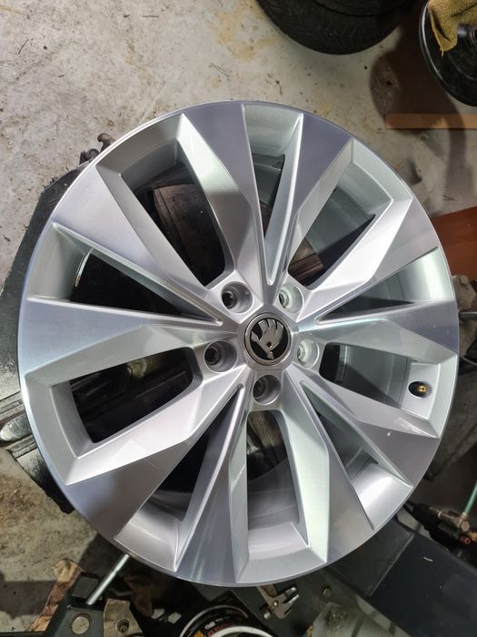 Felgi Skoda Superb 18" Oem