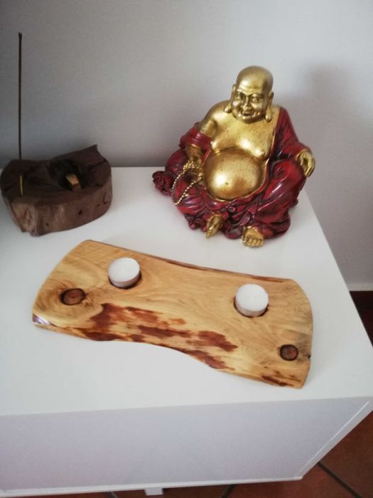 Superte de velas decorativo em madeira.