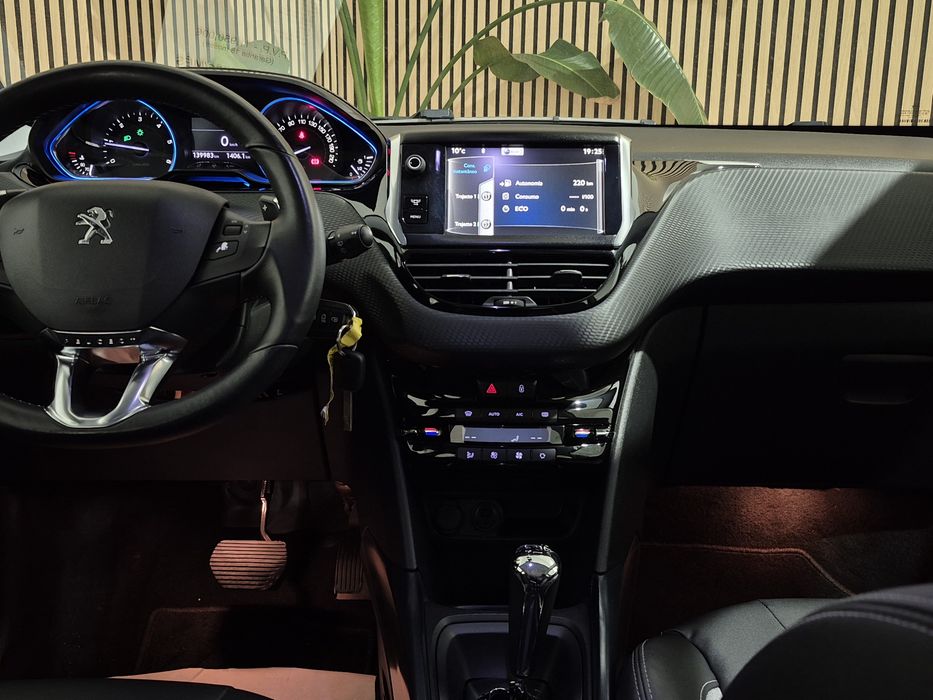 Peugeot 2008 1.6HDI - AUTOMÁTICO | GARANTIA | ALLURE