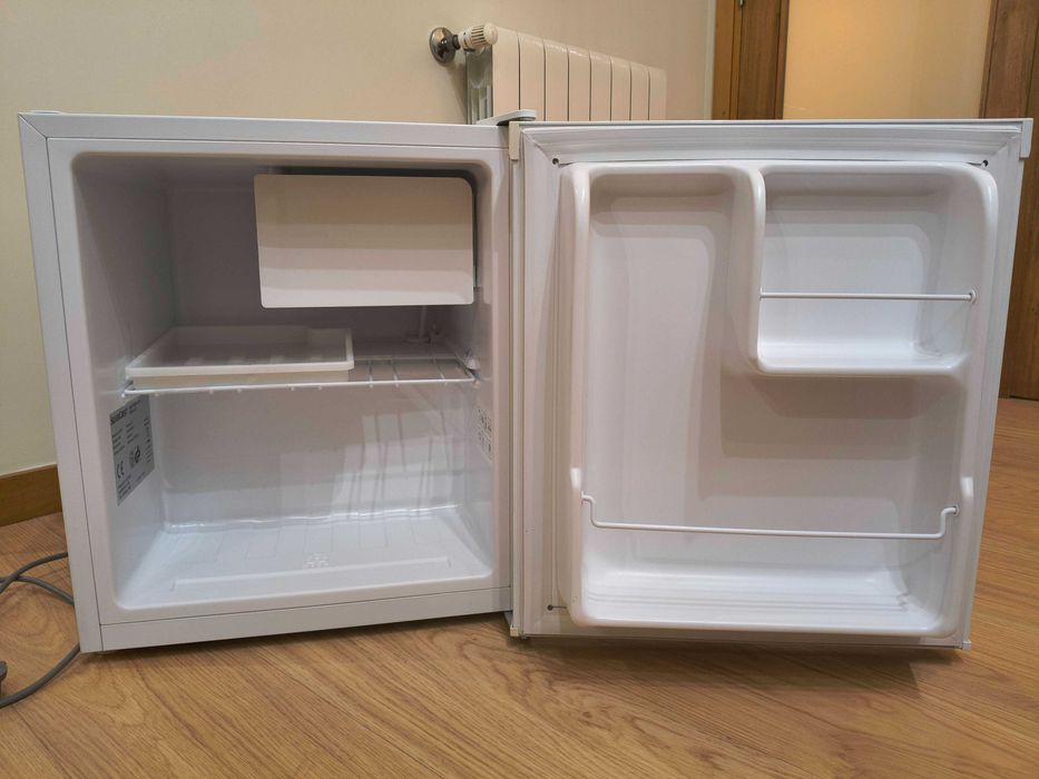 Frigorífico mini bar Silvercrest 41 litros