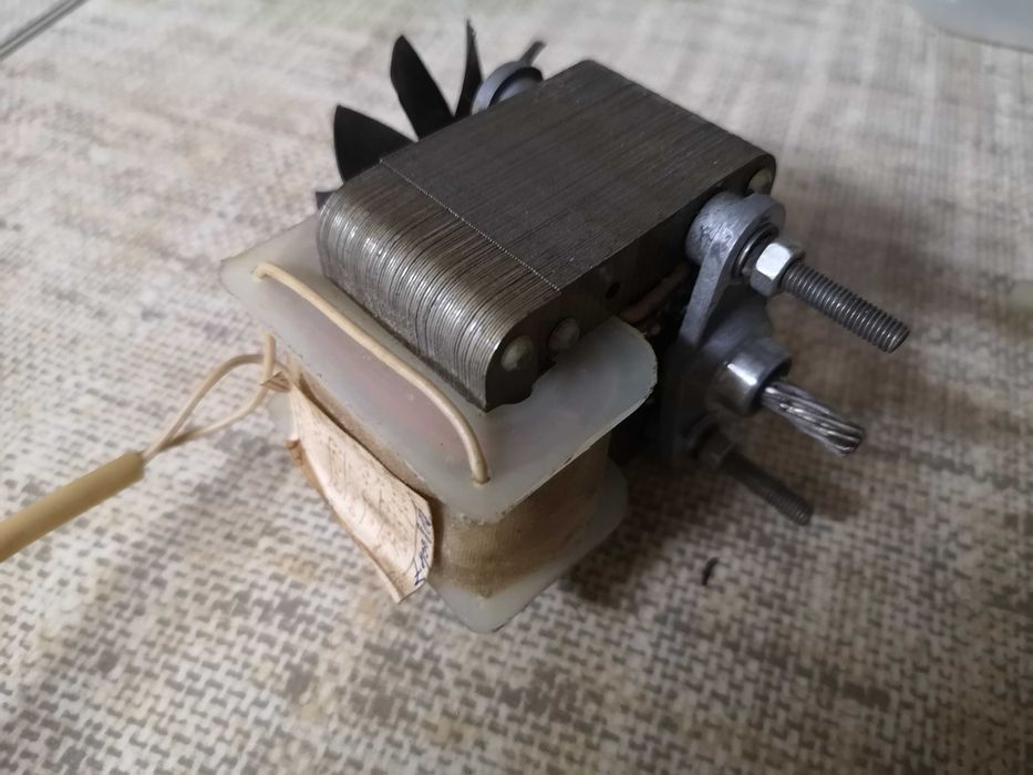 Silnik elektryczny z pompki pralki Вятка 35W 230V dla modelarza