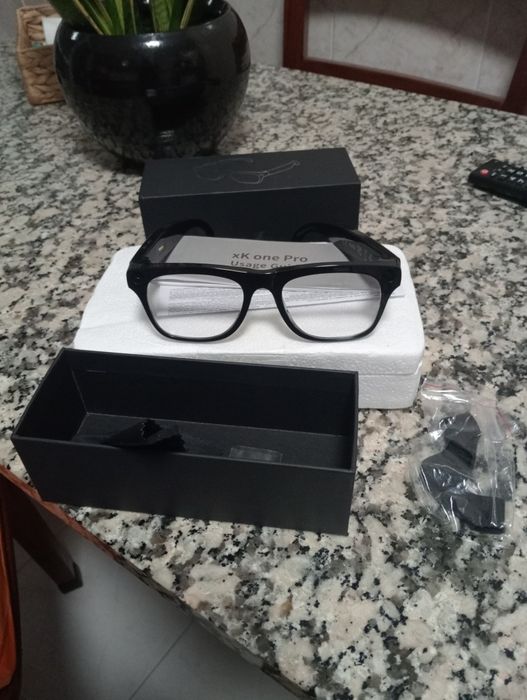 Óculos de leitura com bluetooth