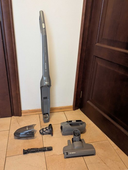 Odkurzacz BOSCH BBHF214G Serie 2 Ready'y 14.4V Metallic Grey - stan bardzo dobry
