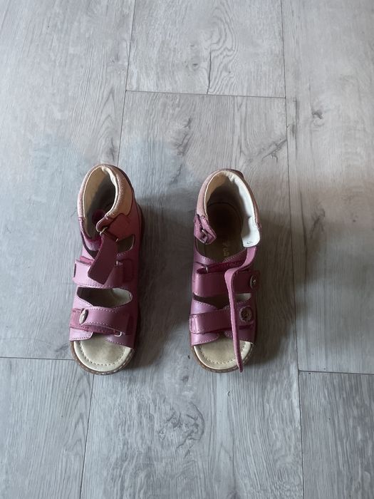 Sandaly ortopedyczne orginalne r 31