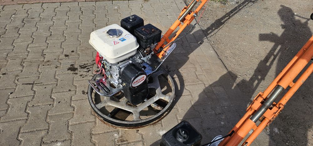 Zacieraczka krawędziowa do betonu Paclite M600 Barikell Honda